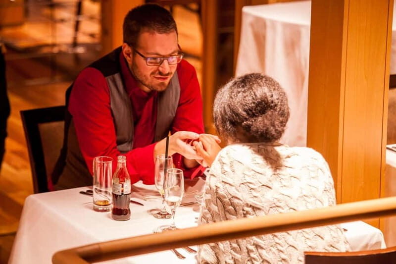 Budapest: 3-Course Dinner for 2 on a Boat Restaurant - FAQs