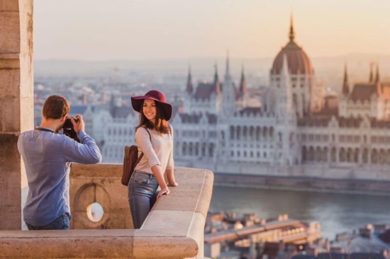 Budapest: 3-Hour Grand City Tour and Castle Walk - Key Points