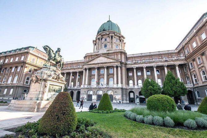 Budapest all in one: private 6 hours city tour& cruise, private airport transfer - FAQ