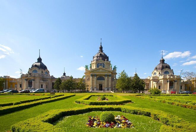 Budapest All in One Small Group Walking Tour with Strudel Stop - A Quick Look at What This Tour Offers