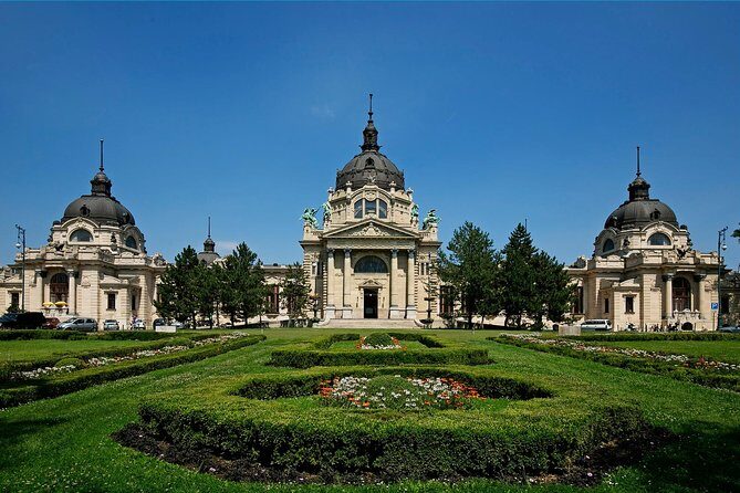 Budapest All in One Small Group Walking Tour with Strudel Stop - Key Points