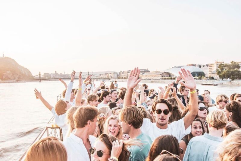Budapest: Boat Party with option of Unlimited Drinks - Frequently Asked Questions