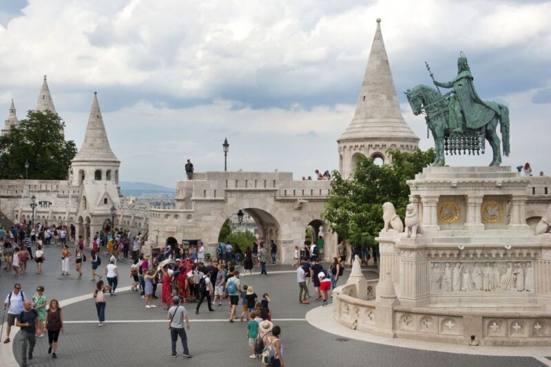 Budapest: Buda Castle District Walking Tour - Key Points