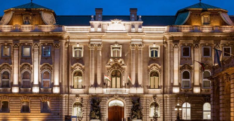 Budapest: Buda Castle Walk with Saint Stephen's Hall - FAQ