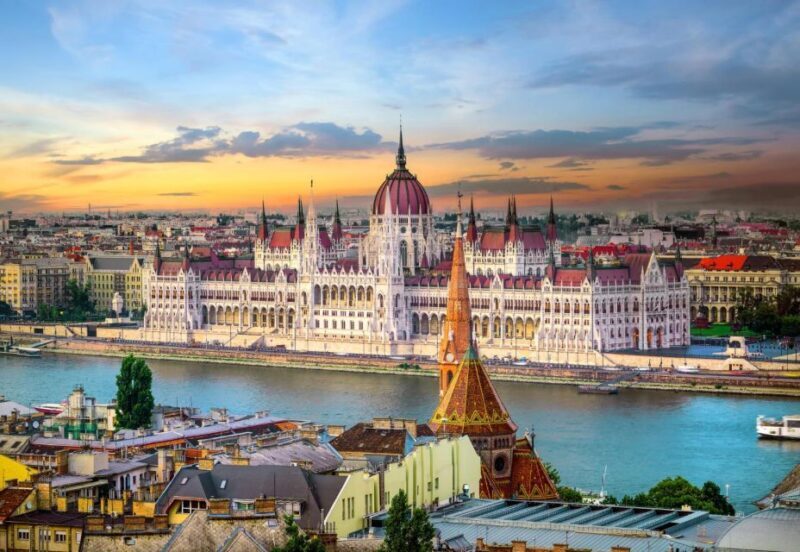 Budapest: Capture the most Photogenic Spots with a Local - Authentic Experiences and the Guide’s Expertise