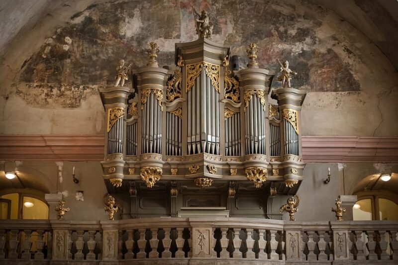 Budapest: Concert on the Oldest Working Organ in the City - Who Will Enjoy This Concert?