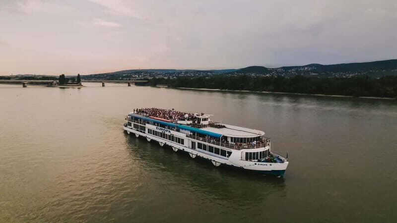 Budapest: Cruisin' Boat Party Tour with Electronic Music - Timing and Duration