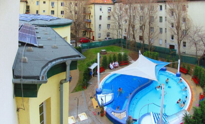 Budapest: Dandar Thermal Bath Full-Day Admission - Key Points