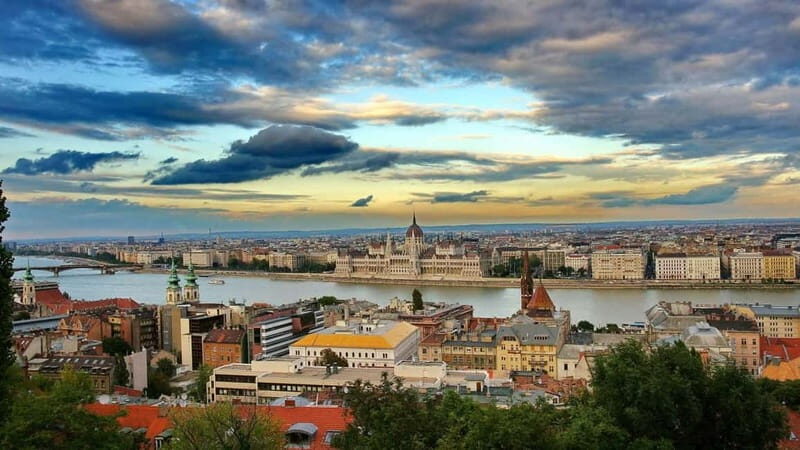 Budapest: Danube Cruise with Audioguide & Panorama Terrace - FAQ