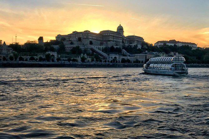 Budapest Danube River Candlelit Dinner Cruise with Live Music - Live Music: Adding Authentic Hungarian Flavor