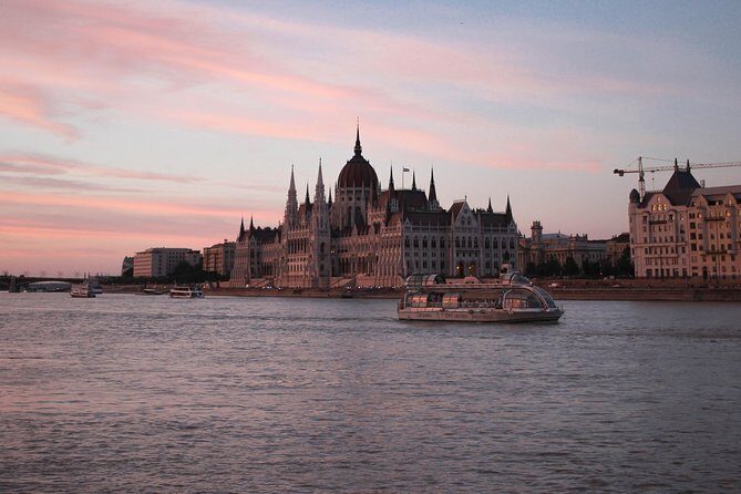 Budapest Danube River Candlelit Dinner Cruise with Live Music - Comfort, Group Size, and Practicalities