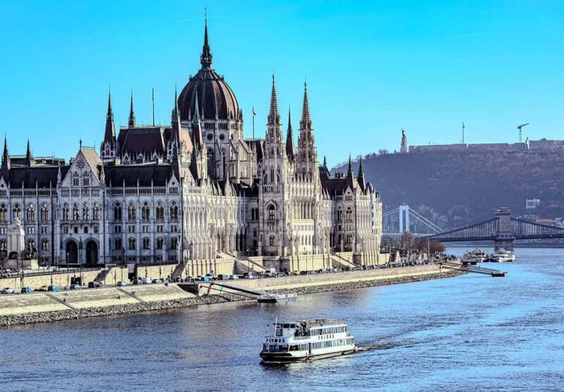 Budapest: Danube River Cruise with Unlimited Rosé Wine - The Sum Up