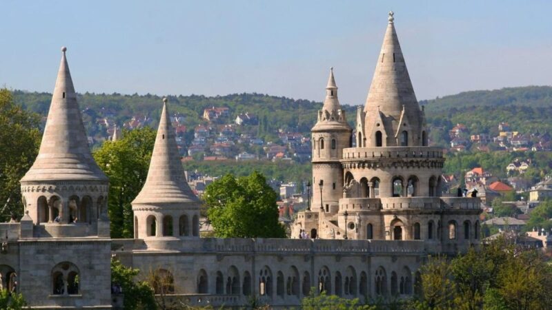 Budapest Full-Day Private Guide Services - Practical Considerations