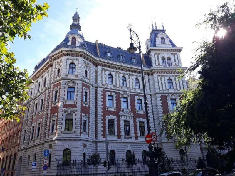 Budapest: Guided Musical Tour & Folk Music Performance - The Sum Up