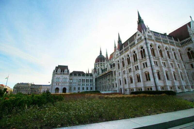 Budapest Half Day Car Tour with Guide - FAQ