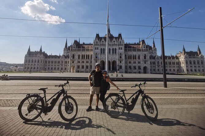 Budapest Highlights Private E-bike Tour - An Extensive Look at the Budapest Highlights Private E-bike Tour