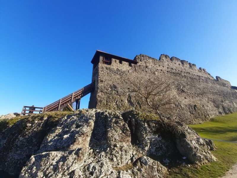 Budapest Hike to Visegrád Castle w or wo Sauna/Danube beach - Relaxing in the Sauna or at the Danube Beach