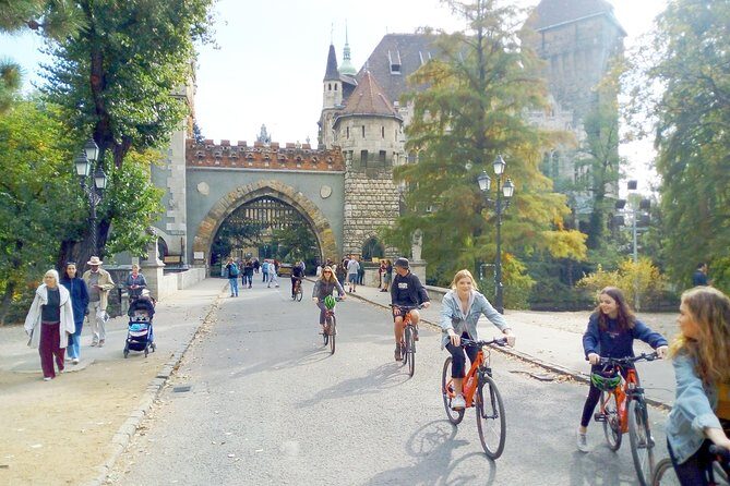 Budapest Historic Downtown Bicycle Tour in small groups - Practical Details and Tips