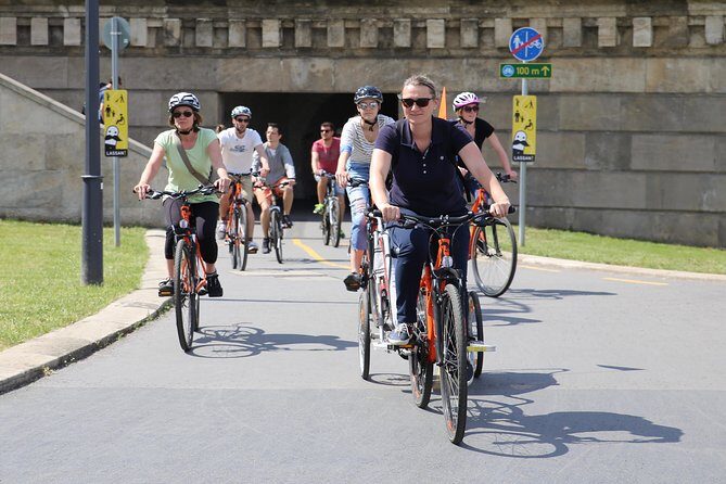 Budapest Historic Downtown Bicycle Tour in small groups - Who Should Consider This Tour?