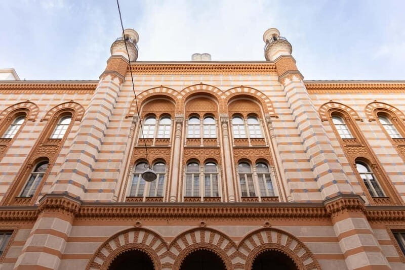 Budapest: Jewish Quarter Walking Tour with Synagogue Entry - The Sum Up