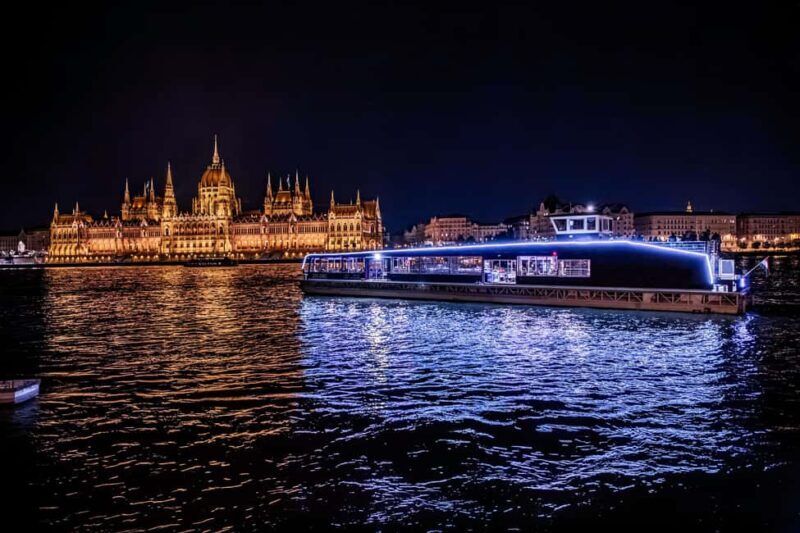 Budapest: Night Lights Cruise - The Itinerary in Detail