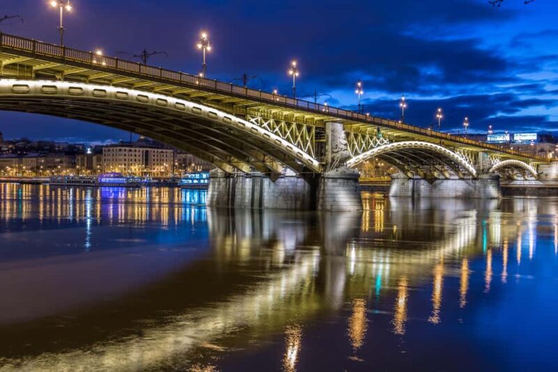 Budapest Night Tour and Danube Boat Ride (optional) - An In-Depth Look at the Budapest Night Tour