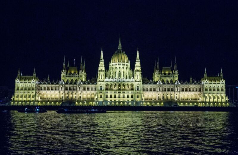 Budapest: Night Walking Tour with Danube River Cruise - What to Expect: Practical Details