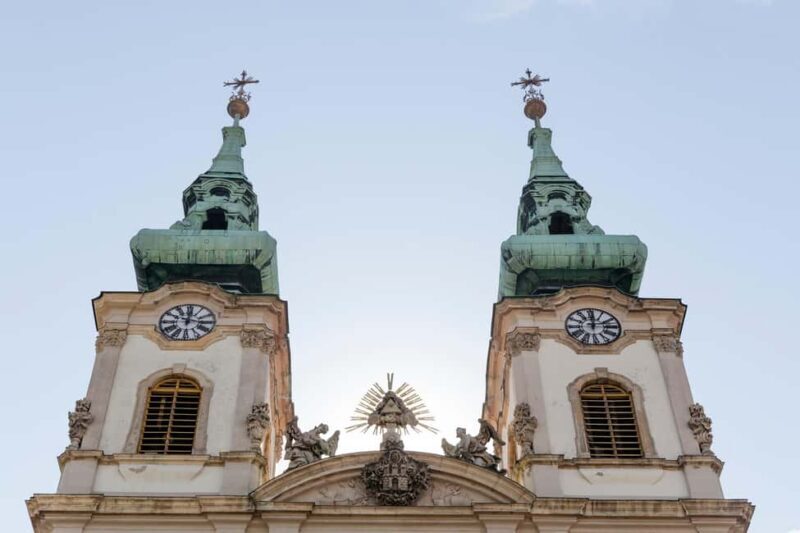 Budapest: Old Buda Walking Tour & Folk Music Performance - Exploring the Charm of Old Buda