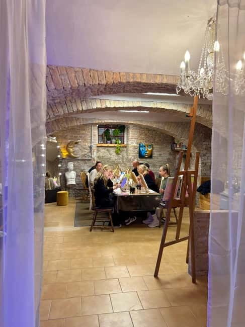 Budapest: Painting Workshop with Snacks and Wine - FAQ