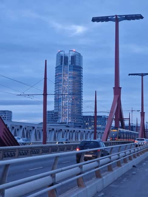 Budapest: Past & Future Tour with Unicum Tasting & MOL Visit - Exploring Budapest’s Transformation