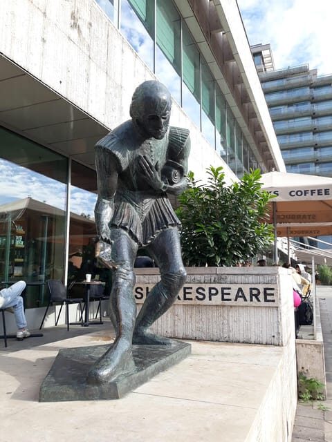 Budapest: Pest Side Walking Tour with Folk Music Performance - Who Should Consider This Tour?