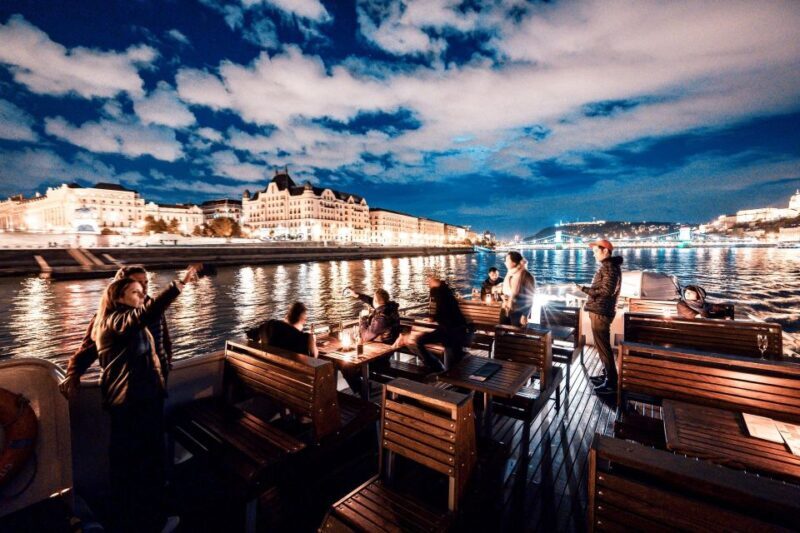 Budapest: Premium Sightseeing Cruise with Tokaj Frizzante - The Sum Up: Who Is This Cruise Best For?