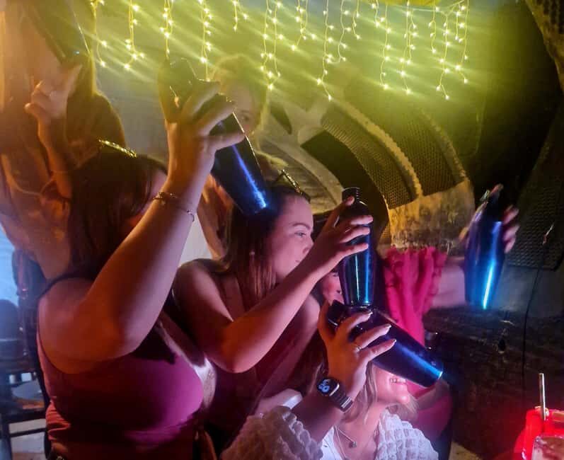 Budapest: Private Cocktail-Making Experience - Key Points