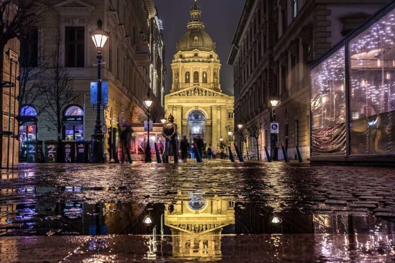 Budapest: Private Retro Minibus Night Lights Tour - Who Is This Tour Best For?