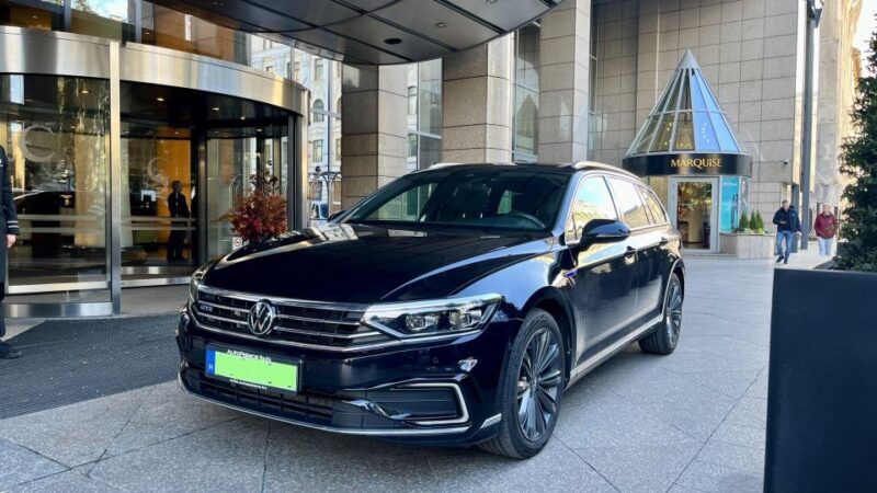 Budapest: Private Sightseeing Tour by car - Key Points