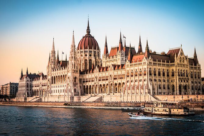 Budapest Private Tour from Vienna - Key Points