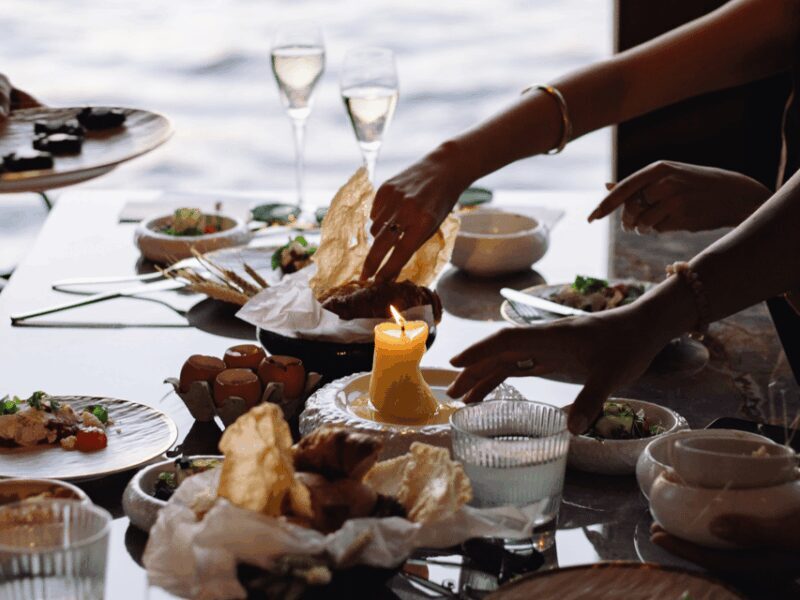 Budapest: Romantic Dinner Cruise-Live Music&Unlimited Drinks - An In-Depth Look at the Budapest Dinner Cruise Experience