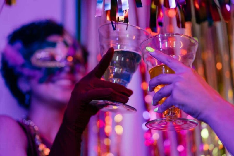 Budapest: Ruin Bars Private Photo Tour - Exploring Budapest’s Ruin Bars: What You Can Expect