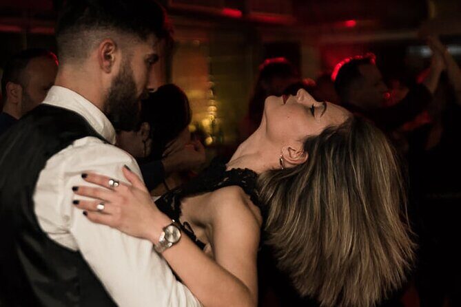 Budapest Salsa or Bachata Dancing Experience! - Who Is This Tour Best For?