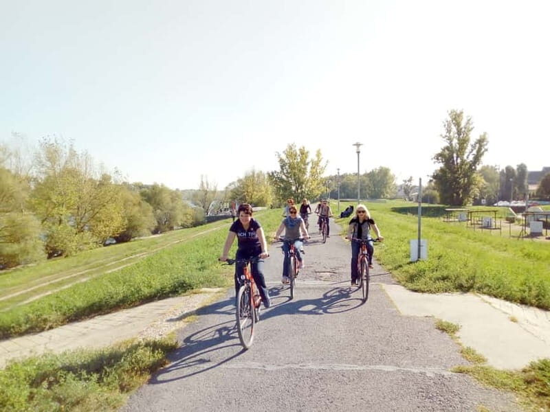 Budapest: Self-Guided Bike Tour to scenic Szentendre - Key Points