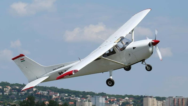 Budapest Sightseeing Flight with Cessna C172 - Key Points