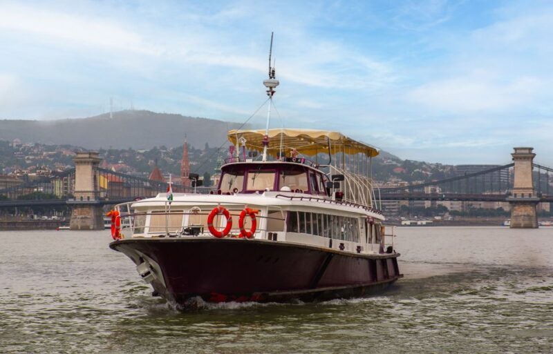 Budapest: Sightseeing Tour by Boat - An In-Depth Look at the Budapest Danube Sightseeing Cruise