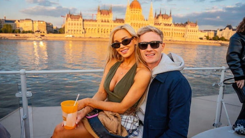 Budapest: Sip & Sail Danube Cruise with Unlimited Beer - The Experience in Detail