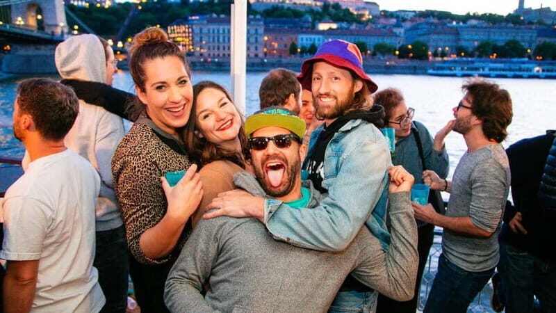 Budapest: Sip & Sail Danube Cruise with Unlimited Beer - Who Is This Tour Best For?