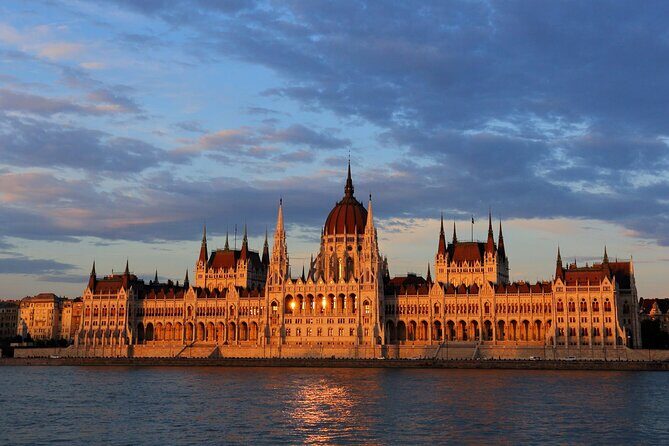 Budapest Small-Group Day Trip from Vienna with Local Guide - Considering the Duration and Pace