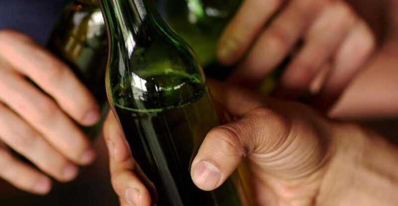 Budapest: Stag Party Boat with Beer and Wine - A Closer Look at the Experience