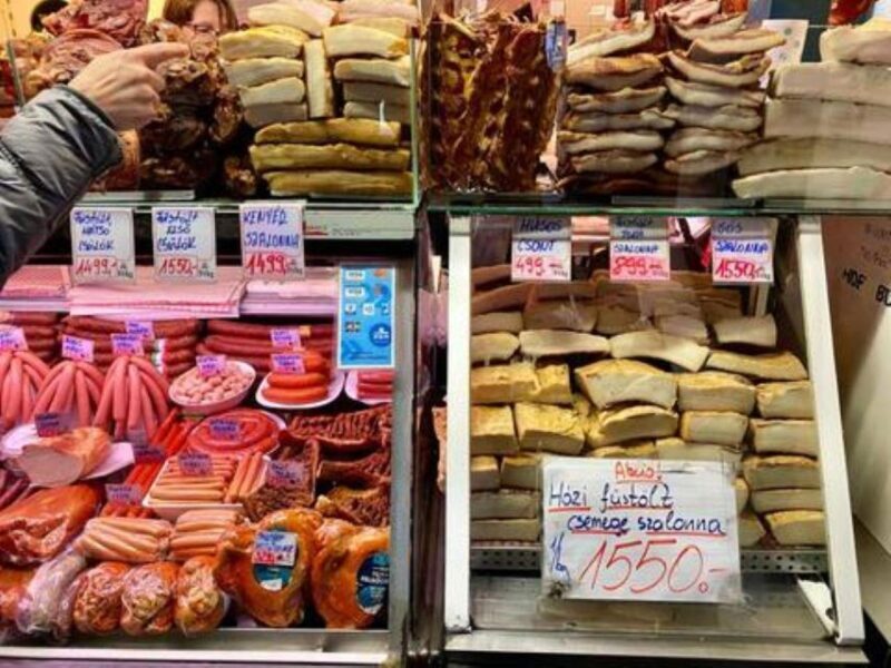 Budapest Streetfood Heaven: Tasting and Markets with a local - Who Should Consider This Tour?