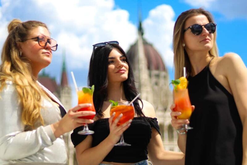 Budapest: Sunset Cocktail Cruise - An Overview of the Experience