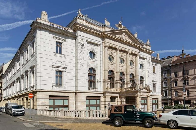 Budapest Thermal Baths Tour & Folk Music Performance - The Practical Side: What to Expect