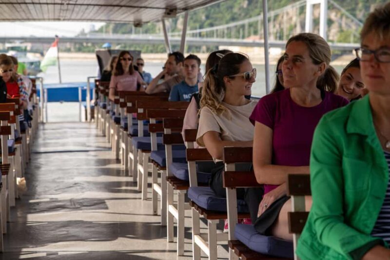 Budapest: Unlimited Prosecco & Aperol Sightseeing Cruise - Key Points